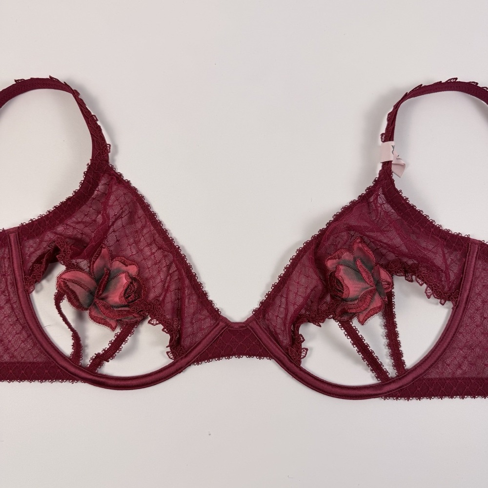 Victoria's Secret Very Sexy Red Rose Lace Open-Cup Bra L Underwire NWT